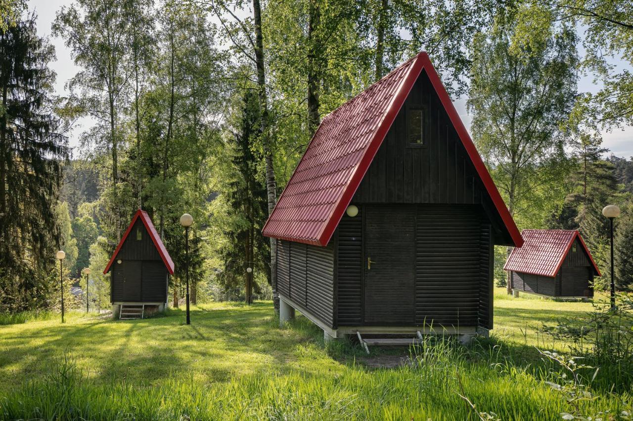 Chatky Skalni Mlyn Adršpach エクステリア 写真