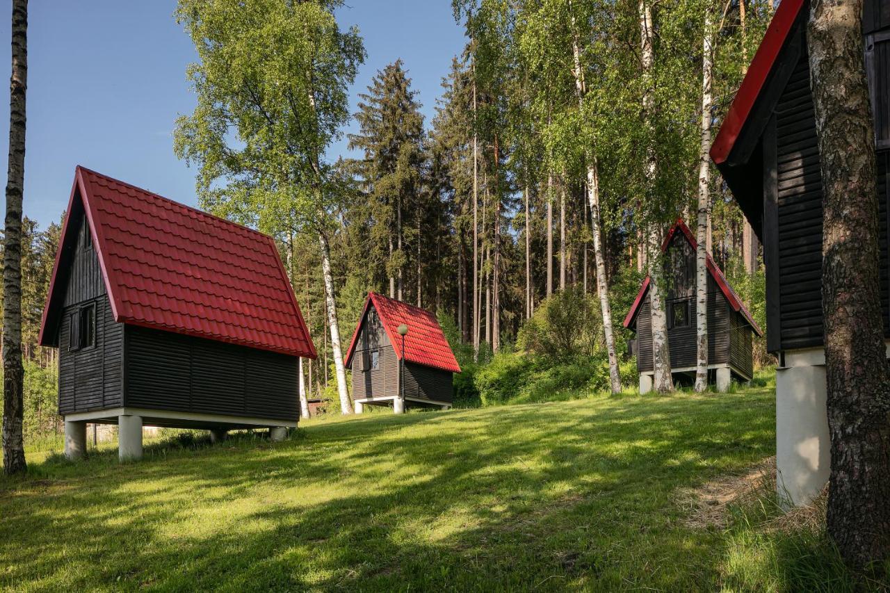 Chatky Skalni Mlyn Adršpach エクステリア 写真
