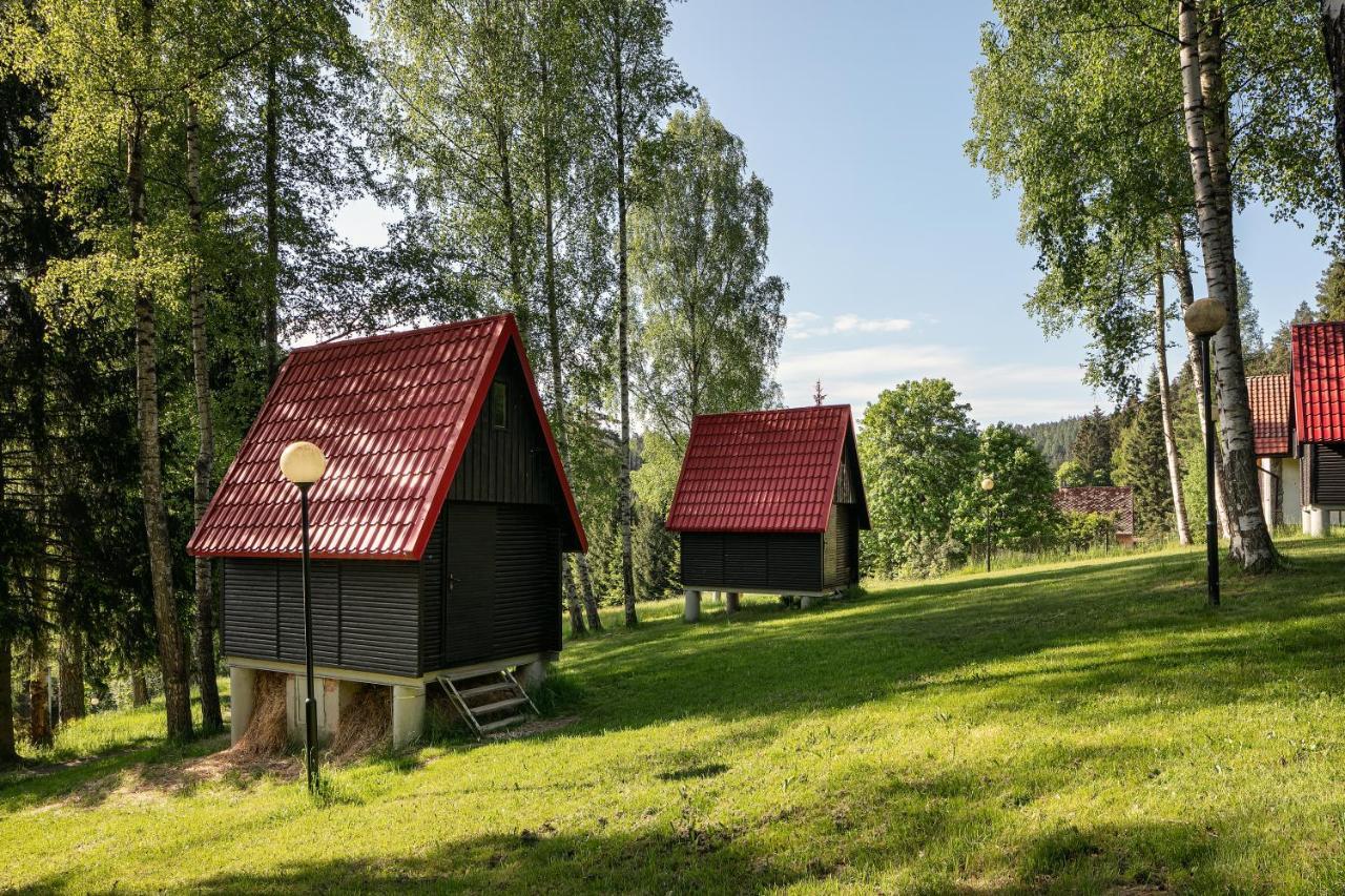 Chatky Skalni Mlyn Adršpach エクステリア 写真