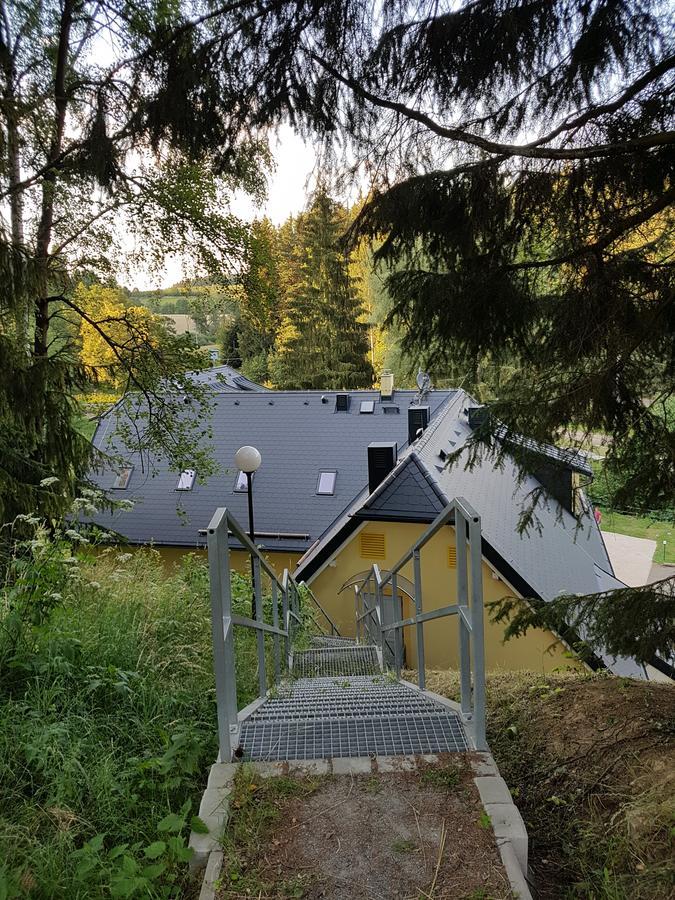 Chatky Skalni Mlyn Adršpach エクステリア 写真
